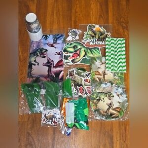 NIB Dinosaur themed Birthday decoration box